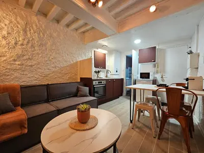 Cuisine ou kitchenette dans l'établissement Suite charmante proche du temple romain