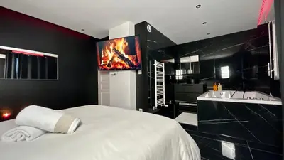 Plan de l'établissement Black Room: Votre Love Room près de Lyon