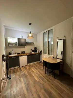 Cuisine ou kitchenette dans l'établissement Le Zéphyr