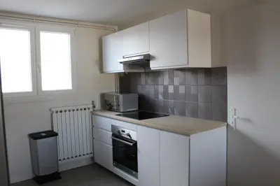 Cuisine ou kitchenette dans l'établissement Bienvenue chez Ed T4 cocon bien équipé avec garage et proche transports