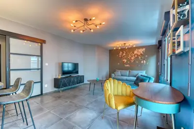 Télévision ou salle de divertissement dans l'établissement GuestReady - Lovely Getaway near Lyon