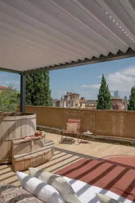 Balcon ou terrasse dans l'établissement MiHotel - La Maison Rose