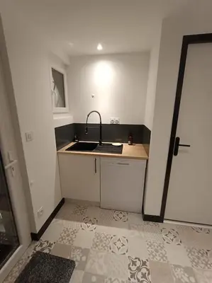 Cuisine ou kitchenette dans l'établissement Bnbujaret
