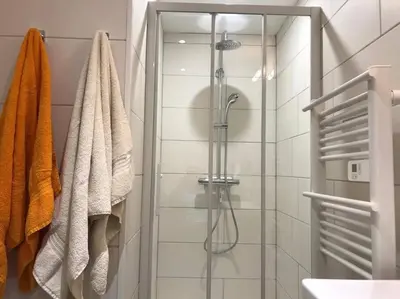 Salle de bains dans l'établissement Bnbujaret