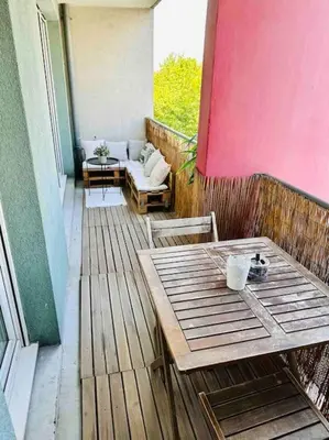 Balcon ou terrasse dans l'établissement Appartement lumineux et spacieux proche gare