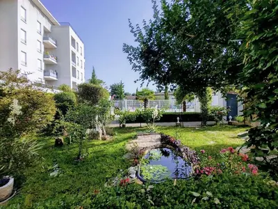 Jardin de l'établissement Modern 1 Bdr + Balcony + Free Parking + AC + Pool