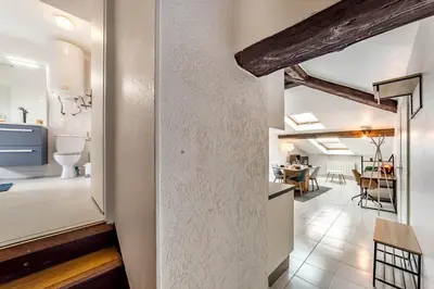 Cuisine ou kitchenette dans l'établissement All in Lyon | Duplex sous les toits Fourvière
