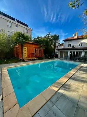 Piscine de l'établissement Chalet cosy et coconing ou située à proximité