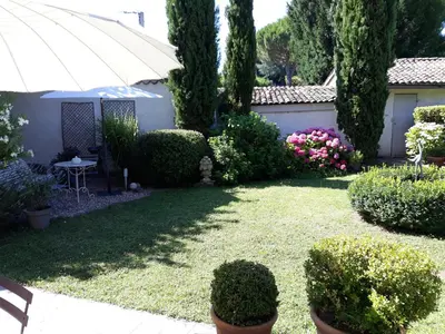 Jardin de l'établissement Maison Epellius