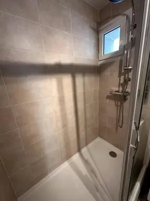 Salle de bains dans l'établissement Appartement 6 places, 3 chambres