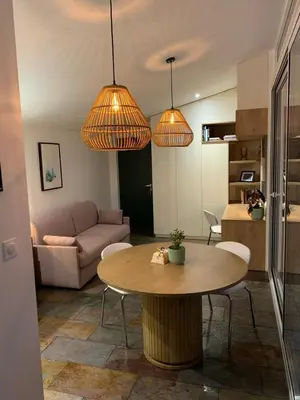 Coin salon dans l'établissement Studio Lyon Collonges au Mont d'Or