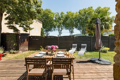 Jardin de l'établissement Gite du Beaujolais Lyonnais
