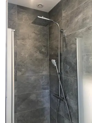 Salle de bains dans l'établissement Joli logement au centre de Trévoux
