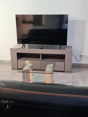 Télévision ou salle de divertissement dans l'établissement Appartement de standing au centre de Chassieu