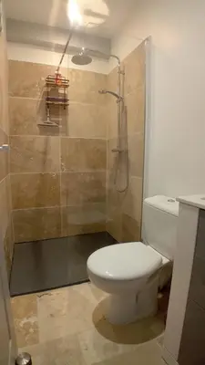 Salle de bains dans l'établissement Chambres d'hôtes des Cigognes