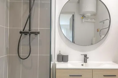 Salle de bains dans l'établissement Blackwood-parking privé gratuit