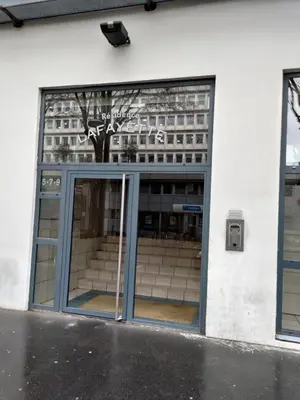 Façade ou entrée de l'établissement Studio au centre de la Part Dieu