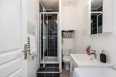 Salle de bains dans l'établissement T2 Cocooning au coeur de Vienne
