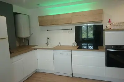 Cuisine ou kitchenette dans l'établissement Appartement ZEN ET COSY
