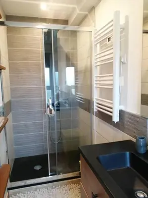 Salle de bains dans l'établissement Appartement ZEN ET COSY