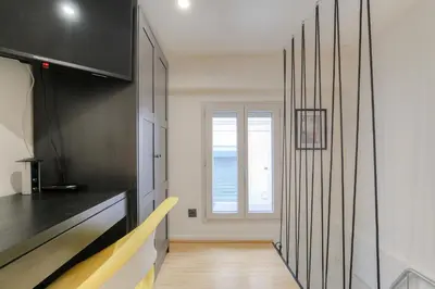 Cuisine ou kitchenette dans l'établissement Tiny-duplex