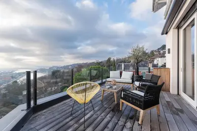 Vue générale sur la montagne ou vue sur la montagne depuis l'appartement