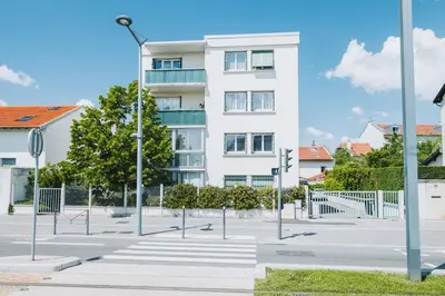Quartier de le séjour chez l'habitant ou autre quartier proche
