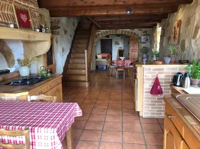 Cuisine ou kitchenette dans l'établissement La Cîme de Ternand