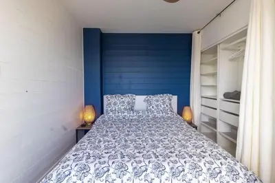 Un ou plusieurs lits dans un hébergement de l'établissement Renovated 2-Bed Apartment 2 min from Lyon