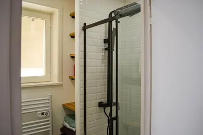 Salle de bains dans l'établissement Résidence Caladoise - Rue Centrale