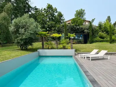 Piscine de l'établissement VILLA piscine à proximité de Lyon ou située à proximité