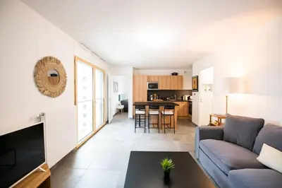 Cuisine ou kitchenette dans l'établissement Le Cosmo - Premium apartment w/ terrace- Part Dieu