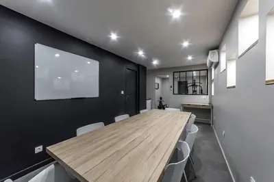 Plan de l'établissement MAISON LE GRATTE CIEL - séminaire ou famille, salle de réunion, 8 chambres Clim, Jardin & Salle de sport