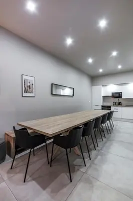 Plan de l'établissement MAISON LE GRATTE CIEL - séminaire ou famille, salle de réunion, 8 chambres Clim, Jardin & Salle de sport