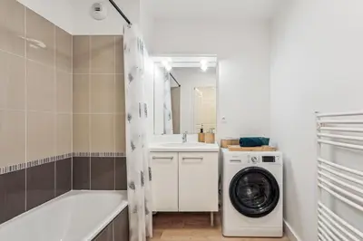 Salle de bains dans l'établissement Comfort and tranquility near Lyon and Groupama Stadium, 4 personnes