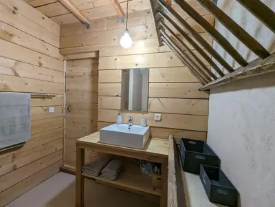 Plan de l'établissement Logement - Studio indépendant à Pérouges