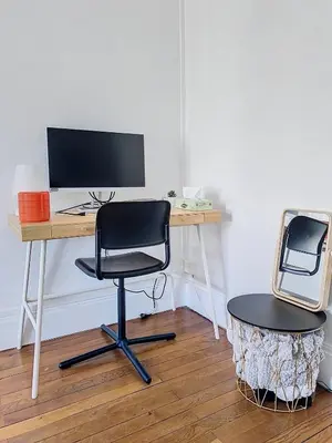 Télévision ou salle de divertissement dans l'établissement Spacieux T3 80m2 plein centre presque ile !