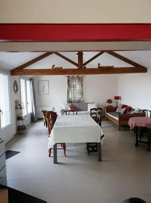 Un ou plusieurs lits dans un hébergement de l'établissement Maison entière au cœur des vignes des Trois Bacchantes !