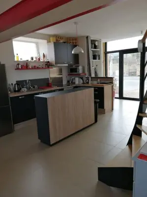 Cuisine ou kitchenette dans l'établissement Maison entière au cœur des vignes des Trois Bacchantes !