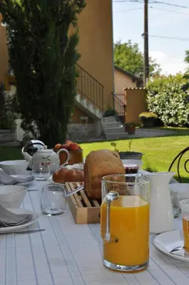 Balcon ou terrasse dans l'établissement B&B La Cerisaie