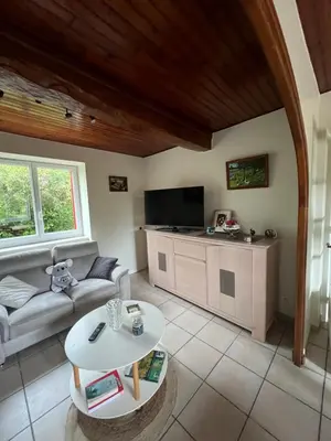Télévision ou salle de divertissement dans l'établissement Chez Paul