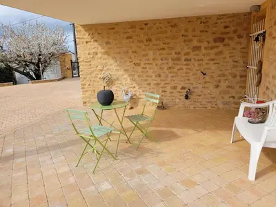 Balcon ou terrasse dans l'établissement Alix au pays des Pierres Dorées