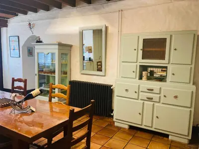 Cuisine ou kitchenette dans l'établissement Charme authentique à Corbas - Authentic Charm in Corbas - 120m2 of Comfort-6 personnes