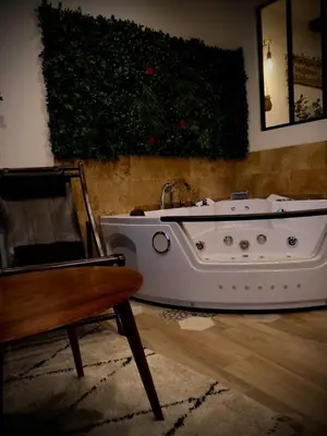 Plan de l'établissement Maison Prestige Le Donjon des Plaisirs Jacuzzi
