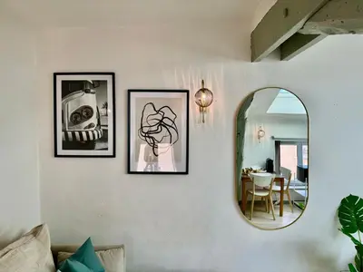 Coin salon dans l'établissement Suite Jota - Appartement 2 personnes - Check in h24 & Wifi