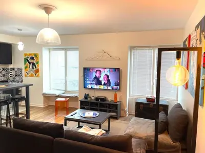 Télévision ou salle de divertissement dans l'établissement 22 COEUR DE VIENNE