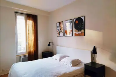 Un ou plusieurs lits dans un hébergement de l'établissement T2 - lit XL, proche Part-Dieu, self check-in