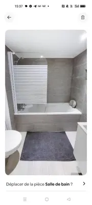 Salle de bains dans l'établissement Les Garennes