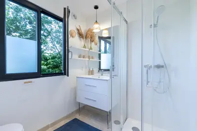 Salle de bains dans l'établissement La Cabane Ô Rêves