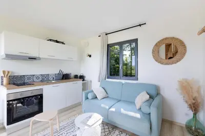 Cuisine ou kitchenette dans l'établissement La Cabane Ô Rêves